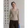 Blusa de tricô branca estilo coreano com decote V e manga longa para mulheres, nova para o outono, slim fit, acinturada, base