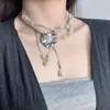Colar de Flor de Pérola em Camadas de Luxo Leve Estilo Francês para Mulheres, Corrente de Clavícula de Alto Padrão com Design Único, Estilo Old Money
