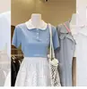 Suéter de malha feminina com lapela de polo bordada, manga curta, 2025 primavera e verão, explosão de cores, gola contrastante, top curto feminino
