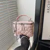 2026 Nuevo Modelo Bolso Pequeño Acolchado Estilo Chanel con Cadena para Mujer, Bolso Mini Cruzado, Bolso de Hombro de Alta Gama con Decoración de Remaches