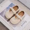 Zapatos de Princesa para Niña Pequeña 2026 Nuevo Estilo Primavera/Otoño Suela Suave Decoración de Perlas Punta Tejida Mary Jane Planos Versátiles