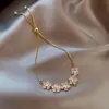 Pulsera Ajustable Calada Flor de Zirconia, Pulsera Dulce de Lujo Ligero, Joyería de Nicho con Diseño Elegante al por Mayor