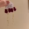 Brincos de Flor de Veludo Vintage High-end Light Luxury Stud Earring Elegante High-end Atmosférico Outono e Inverno Vermelho Brincos de Ano Novo para Mulheres