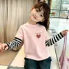 Camiseta Manga Longa Infantil 2026 Novo Estilo Infantil Primavera e Outono Estilo Desenho Coreano Roupa Camada Base Falso Duas Peças Algodão Puro T