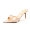 Pantuflas de verano de punta para mujer, adecuadas para usar al aire libre, elegantes y versátiles para ir al trabajo, estilo sexy y femenino, sandalias de tacón alto de charol con tacón de aguja
