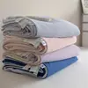Fresco y Suave como la Seda, Nylon Clase A Hielo-Seda Colcha de Verano Enfriadora con Sensación Fresca, Colcha de Aire Acondicionado para Verano, Colcha Delgada Individual o Doble.