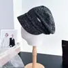Gorra simple y casual tipo pico de pato para mujer, sombrero cálido de tela para otoño e invierno con textura de copo de nieve, gorro holgado, sombrero suave de estilo coreano intelectual para el trabajo