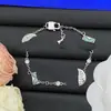 Pulsera Nueva de Diseñador Estilo Europeo y Americano Transfronteriza con Logo y Múltiples Patrones de Letras para Mujer, Sensación de Alta Gama, Fotos Reales, Venta al por Mayor en Vivo