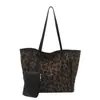 Bolsa Grande com Estampa de Leopardo da Moda 2025 Outono e Inverno Nova Bolsa de Ombro Feminina para o Dia a Dia Bolsa Tote Casual Retrô