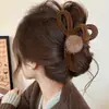 Novo Presilha de Garra de Pelúcia 2025 para Mulheres, Presilha Tubarão de Alta Qualidade, Grampo Grande na Cor Café, Presilha Versátil para a Parte de Trás da Cabeça, Acessório de Cabelo