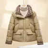 Moderna Chaqueta de Algodón con Cuello Alto y Patchwork a Cuadros para Mujer 2026 Invierno Elegante Adelgazante Petite Tallas Grandes Gruesa Cálida Chaqueta Acolchada de Algodón Ropa de Abrigo