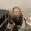 El color liso es popular este año para las mujeres, nuevo diseño casual de moda 2025, bolso de hombro cruzado simple y moderno