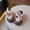 Otoño 2026 Nuevo Estilo Coreano Moda Versátil Suela Suave Antideslizante Velcro Modernos Casual Zapatos para Niños y Niñas