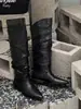 Versão em Couro~Botas de Cavaleiro Apontadas Slimming Retrô Outono e Inverno Novo Estilo Botas de Cano Alto Dobráveis em Duas Vias para Mulheres