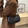 Chaqueta acolchada de algodón bordado a cuadros tela de nailon en las axilas bolsa en el hombro mujer 2024 nueva moda simple bolsa de hombro textura bolsa de mujer