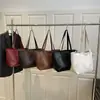 Bolso Versátil de Gran Capacidad para la Axila Estilo Europeo y Americano para el Trayecto Diario, Bolso Tote de Moda Nuevo Verano 2025, Bolso de Hombro Casual para Mujer