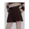 Shorts de lana plisados marrones para mujer, nuevo estilo otoño e invierno 2025, falda-pantalón casual de cintura alta, corte A, pierna ancha para uso en exteriores
