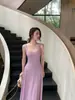 Vestido de Alça Combinado com um Cardigã de Manga Longa na Mesma Cor, Conjunto com Bojos Removíveis, Novo Estilo de Outono, Atacado