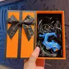 Pingente criativo de chaveiro de patinete elétrico de fricção, brinquedo divertido para aliviar o estresse de estudantes, presente para máquina de pegar bichos atacado