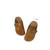 Sandálias plataforma retrô da moda, versáteis e fáceis de usar, estilo Birkenstock feminino, nova coleção outono 2026, mocassins de enfiar com design de bico fechado