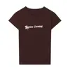 Camiseta Feminina de Verão Nova Moda Europeia e Americana Elegante com Gola Redonda, Ombros Caídos, Manga Curta e Letreiro Frontal