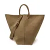 Bolsa Saco de Couro Macio Yuezizi para Mulheres, Novo Modelo 2025, Bolsa Cesta de Mão Estilo Ultra-Casual, Bolsa de Ombro e Transversal para o Dia a Dia
