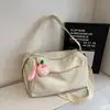 Bolsa Esportiva Yoga Fitness Nova Bolsa de Ombro para Estudante Universitário Bolsa Transversal com Pingente Fofo Bolsa de Viagem de Celebridade da Internet