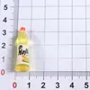 Miniaturas simuladas de botellas pequeñas para juego de alimentos al por mayor, botellas en miniatura de bebidas y vino, accesorios de resina de tienda de conveniencia, parches de dibujos animados surtidos