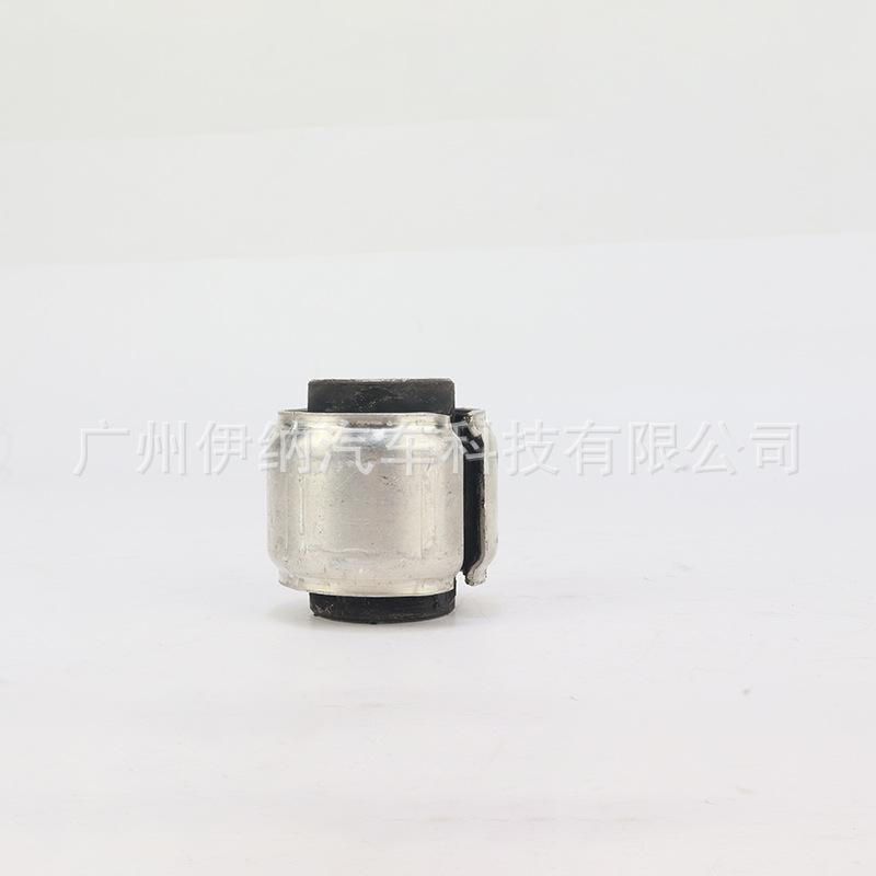 33306890780XB2羊角衬套靠后 (2)