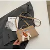 Bolso de mano pequeño cuadrado de alta gama estilo coreano para mujer, nuevo bolso de caja de moda casual de tendencia 2026 para hombro y crossbody