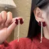 Pendientes de Lazo Rojo Terciopelo para Mujer, Dulces Pendientes con Borlas con un Ambiente de Lujo Ligero y de Moda, Accesorios para Orejas Únicos y Elegantes