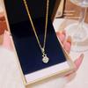 Collar de acero de titanio para mujer, cadena de clavícula con forma de calabaza de la suerte dorada colorida, colgante inteligente con forma de corazón que late, estilo simple y elegante.