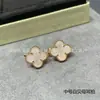 Pendientes de Trébol de Cuatro Hojas V-Gold de Precisión CNC, Versión de Alta Gama, con Ágata Roja y Madreperla Blanca, Gruesamente Chapados en Oro de 18 Quilates, Joyería de Alta Gama