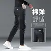 Jeans cropped masculino de alta qualidade em cinza esfumaçado, novo 2026 primavera/outono calça masculina casual slim fit