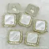 Atacado em estoque botão de metal de alta qualidade quadrado couro enrugado fivela de pérola moda simples estilo Chanel botão acessórios de vestuário