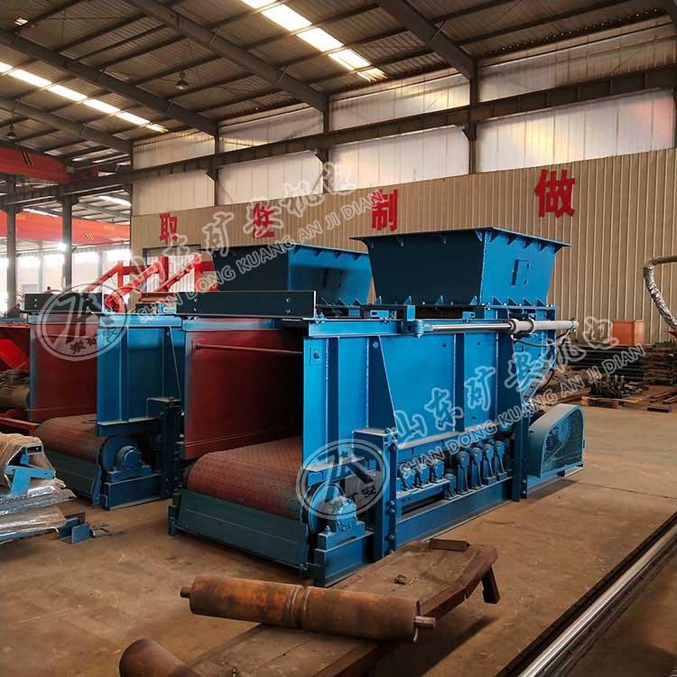GLD4000-11-B甲带式给煤机 (3).jpg