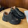 Sapatos de Couro Infantis para Meninos e Meninas Coleção Outono 2025 para Crianças Médias e Maiores Sapatos Sociais para Apresentação Estilo Britânico Estudantil Solado Macio Sapatos para Apresentação no Campus