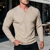 Comercio electrónico transfronterizo, moda masculina europea y americana, camiseta de manga larga de punto gofrado de color liso con cuello en V, informal de otoño para exteriores, para hombre