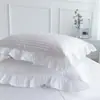 Comercio exterior exportación, juego de dos fundas de almohada 100% algodón sarga, fundas de almohada estilo princesa blancas con volantes estilo coreano, oferta especial