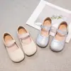 Zapatos para Niña Zapatos de Piel 2024 Primavera y Otoño Estilo Nuevo Zapatos Infantiles Suela Suave Zapatos de Princesa Niña Pequeña Celebridad de Internet Antideslizantes Modernos Zapatos de un Solo Color
