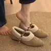 Zapatos Planos de Piel Estilo Retro 2026 con Decoración de Flor de Metal, Puntera Puntiaguda, Aumentadores de Altura, Zapatos de Algodón Peludo para Mujer