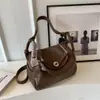 Moda Estilo Coreano Bolso Cuadrado Pequeño de Gran Capacidad para Debajo del Brazo 2026 Otoño Nueva Llegada Elegante Estilo Hebilla de Cierre Bolso de Hombro Único Cruzado para Mujer