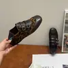Mocasines retro estilo británico para mujer, nueva colección otoño 2026, con detalles de hebilla, suela plana, zapatos casual versátiles, estilo de zapatilla de entrenamiento alemana