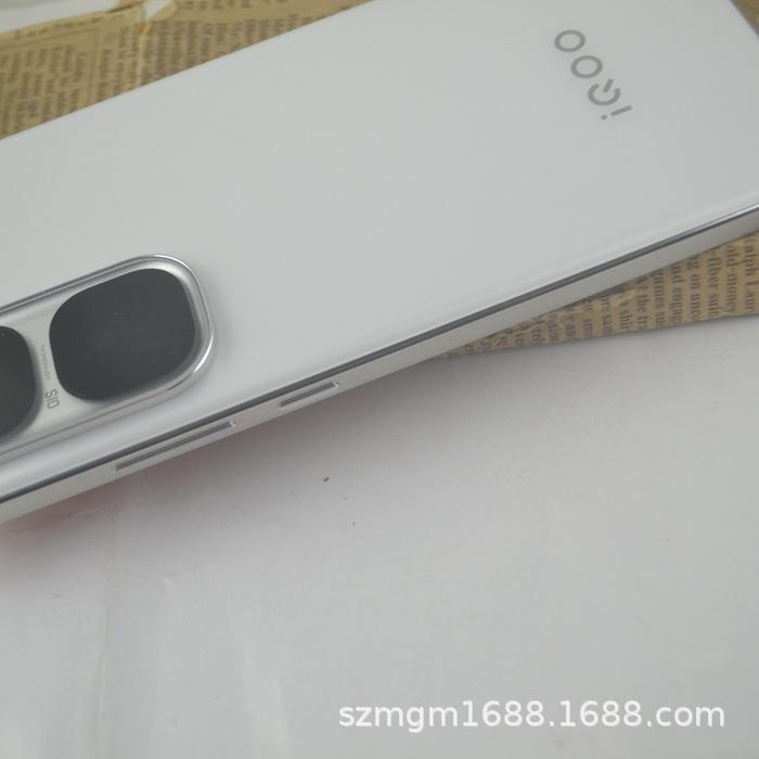 IQOO NEO10原 (2).jpg