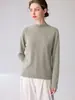 Suéter de cashmere ready-to-wear de primeira linha para mulheres, apresentando gola semi-alta, um design simples e confortável, e estilo versátil. Feito 100% de caxemira, é perfeito como camada base
