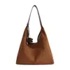 Nova Bolsa de Commute Retrô com Personalidade Outono 2026 Bolsa Feminina de Grande Capacidade Moda Simples Casual Bolsa Tote de Ombro