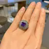 Nuevo conjunto de joyería de pendientes colgantes de anillo de lujo estilo europeo y americano vintage imitación Diamante Púrpura Cuadrado para mujer