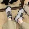 Zapatos transpirables para mujer, colección de otoño, zapatillas de caña baja 2026, zapatos casuales de malla atlética, nuevo estilo ligero para exteriores