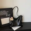 Bolsa Casual da Moda com Personalidade, Novo Estilo Primavera 2026, Textura Simples, Bolsa de Ombro Único Transversal, Bolsa Tote de Nicho Feminina