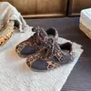 Zapatillas Deportivas Retro de Bloques de Color para Niños, Zapatillas de Entrenamiento Alemanas 2026 Otoño/Invierno Nuevas, Suela Suave, Versátiles, Casuales, Plateadas para Niñas, Zapatos Deportivos